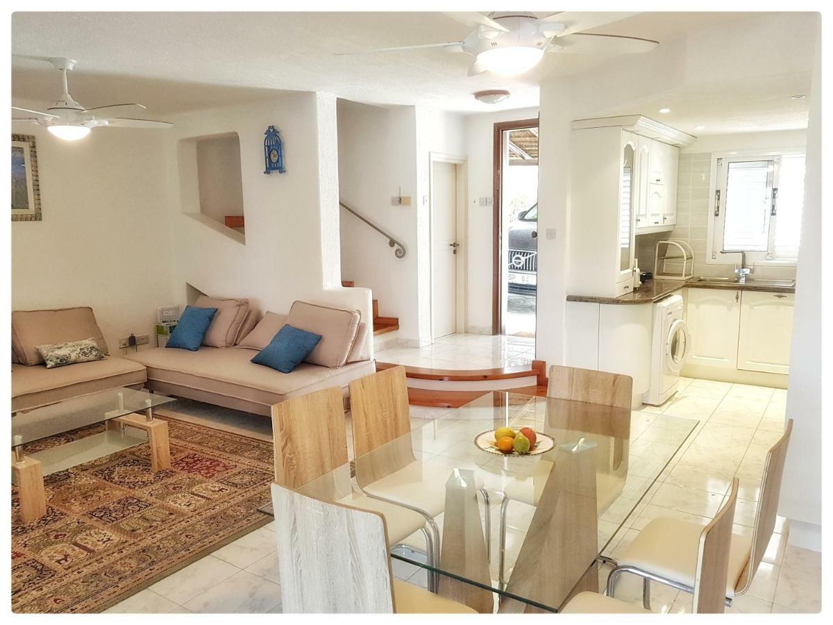 Sea Front Villa Vera Klorakas 외부 사진