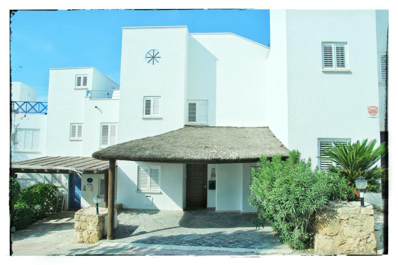 Sea Front Villa Vera Klorakas 외부 사진