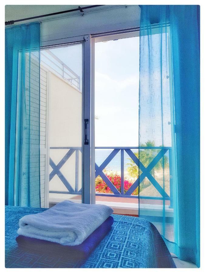 Sea Front Villa Vera Klorakas 외부 사진