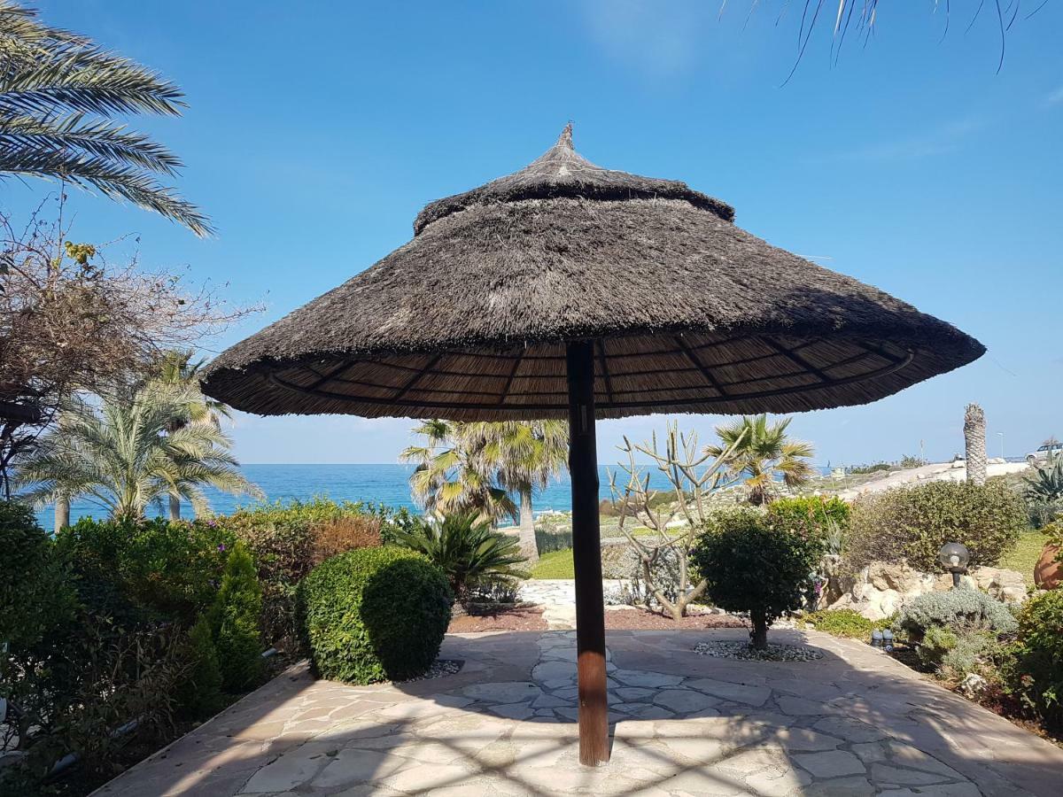 Sea Front Villa Vera Klorakas 외부 사진